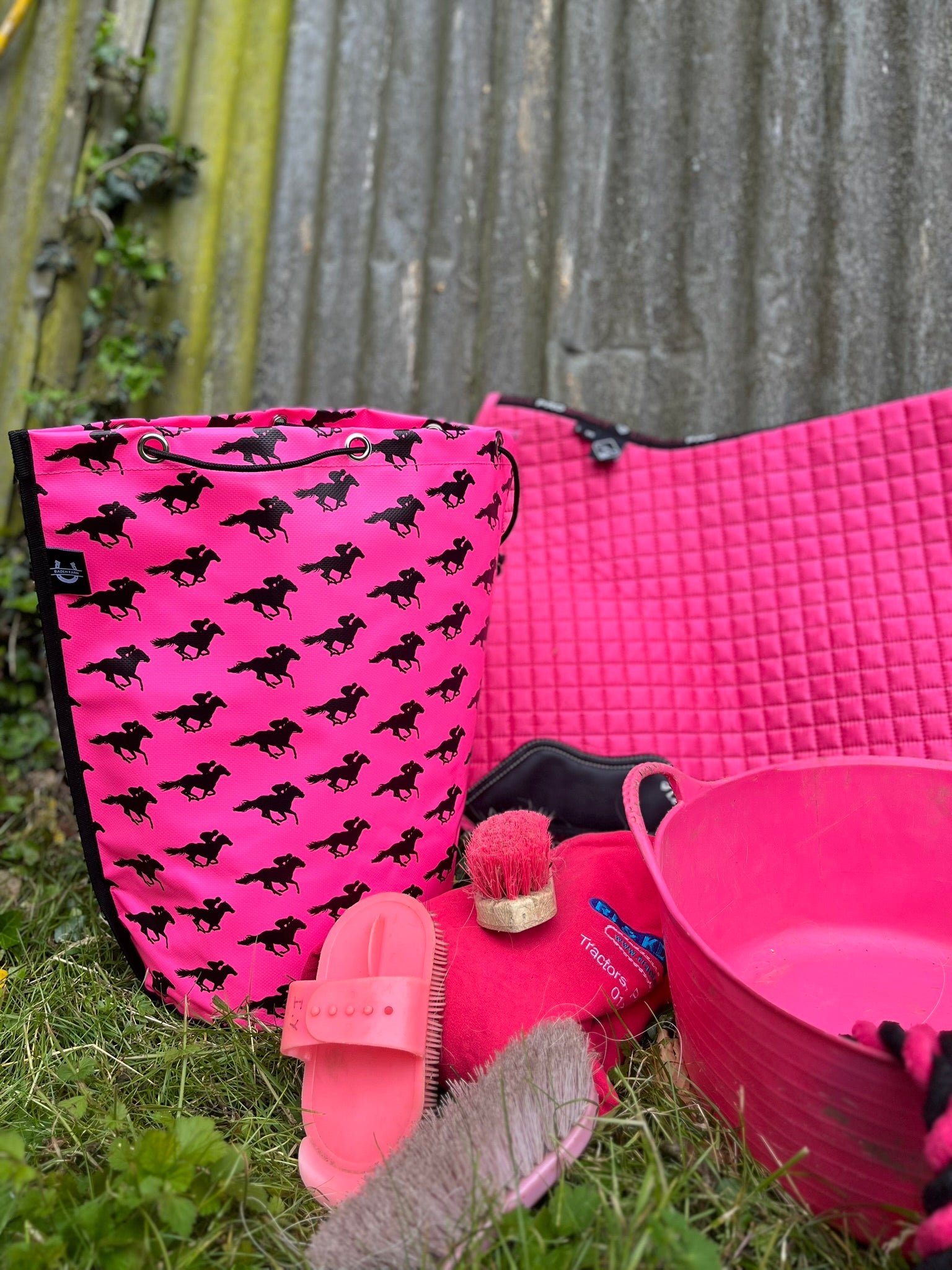 LIMITED EDITION Pink Kit Bags!